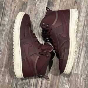 Nike Men's Burgundy Court Vision